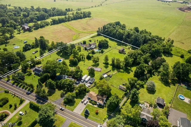 $330,000 | 872 Amwell Road, Hillsborough, NJ 08844