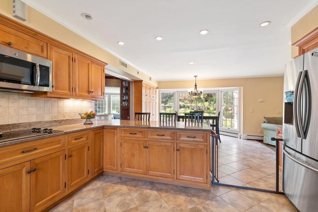 16 Fox Run Road Dover, MA 02030 - Photo 10 of 36 Gallery Image 10