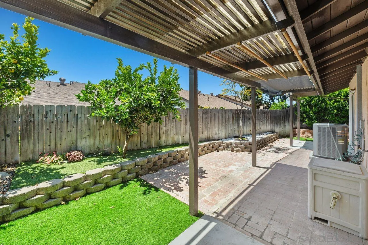 14215 Sutter Mill Way Poway, CA 92064 - Photo 22 of 38