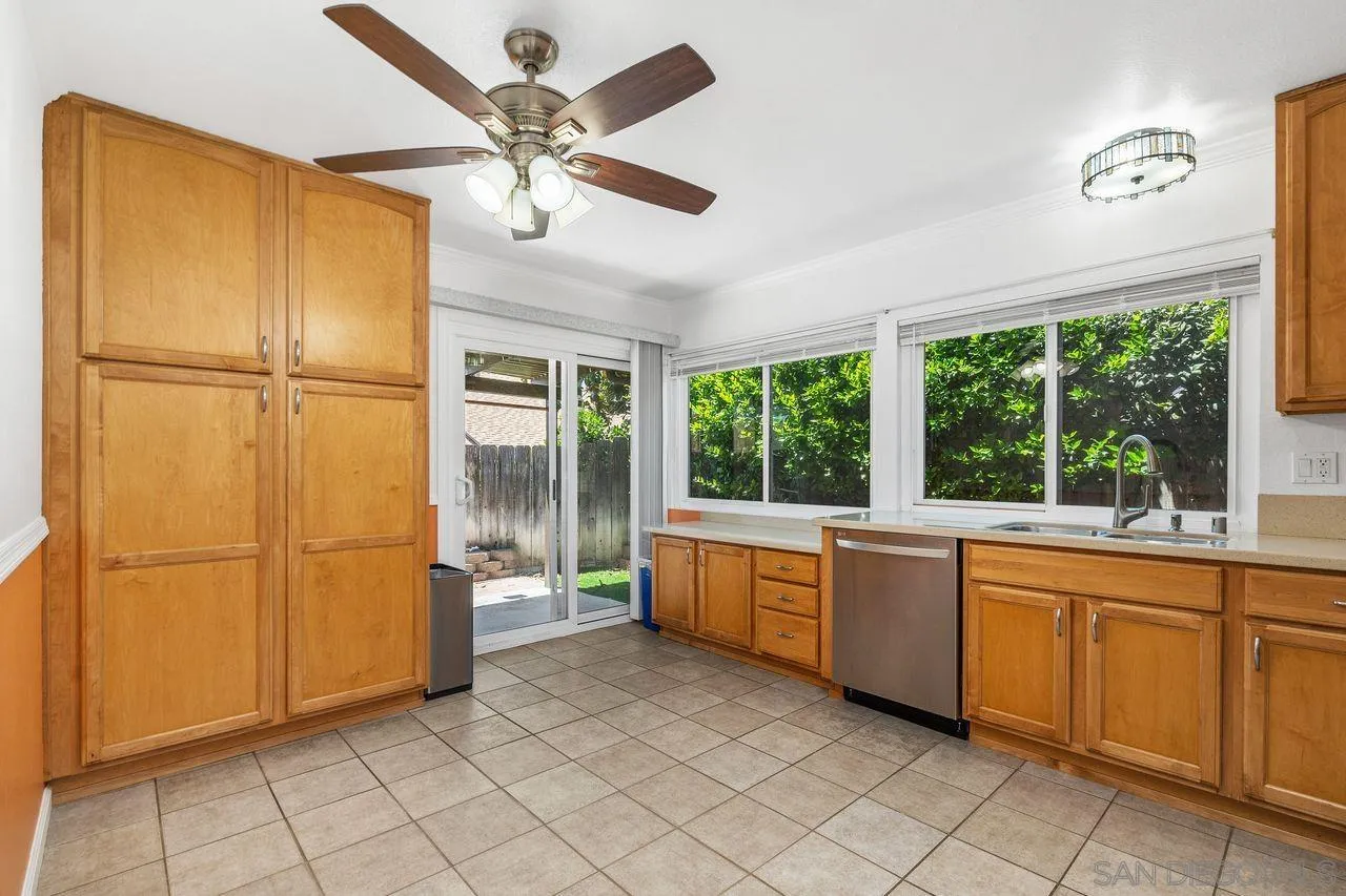 14215 Sutter Mill Way Poway, CA 92064 - Photo 6 of 38