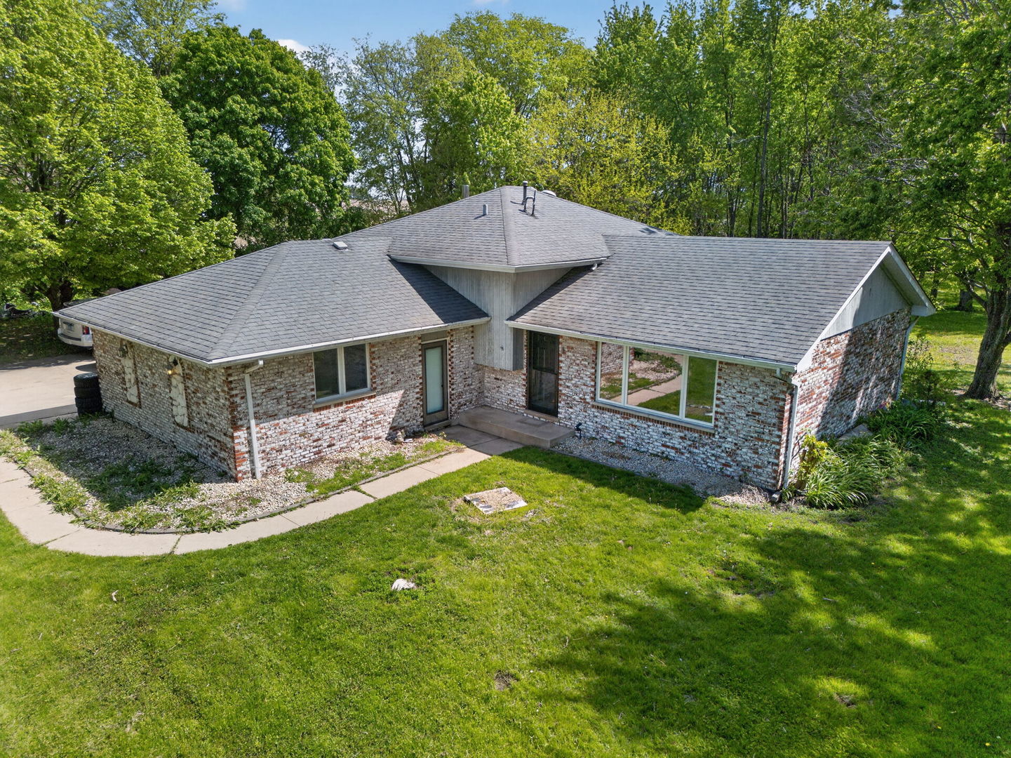 28325 Wilton Road Manhattan, IL 60442 - Photo 1 of 24