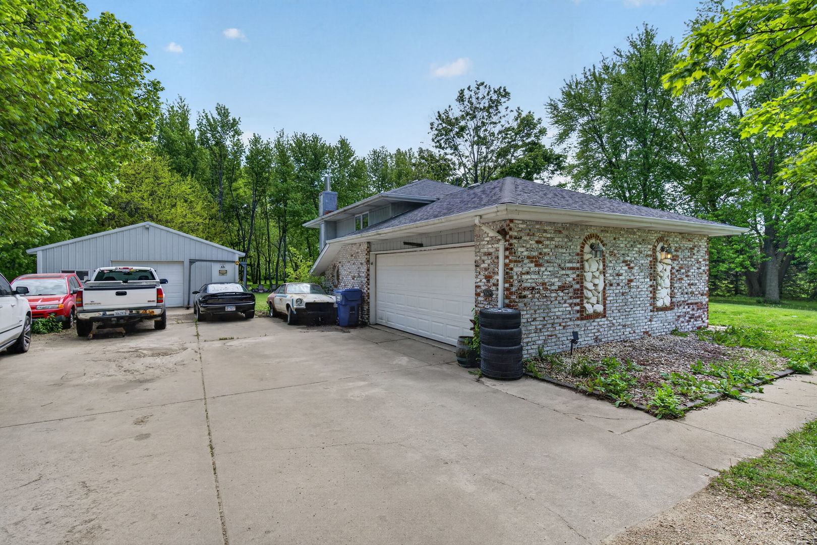 28325 Wilton Road Manhattan, IL 60442 - Photo 2 of 24