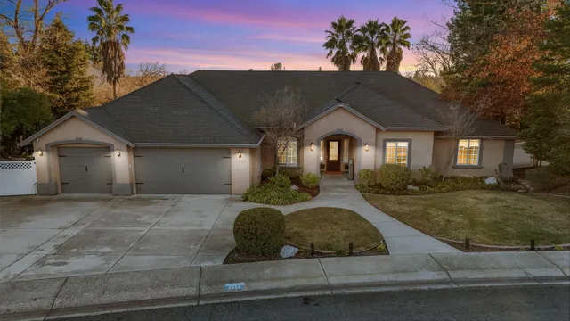 $825,000 | 2358 Cumberland Drive, Redding, CA 96001
