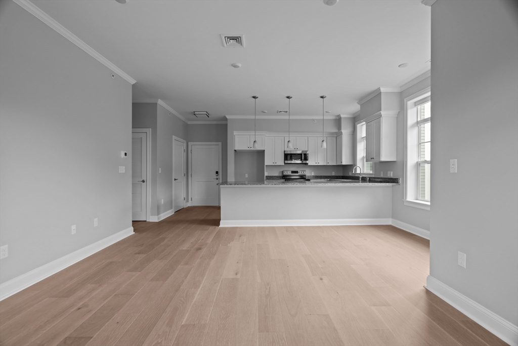 635 Old Post Road, Unit 302 Sharon, MA 02067 - Photo 12 of 32