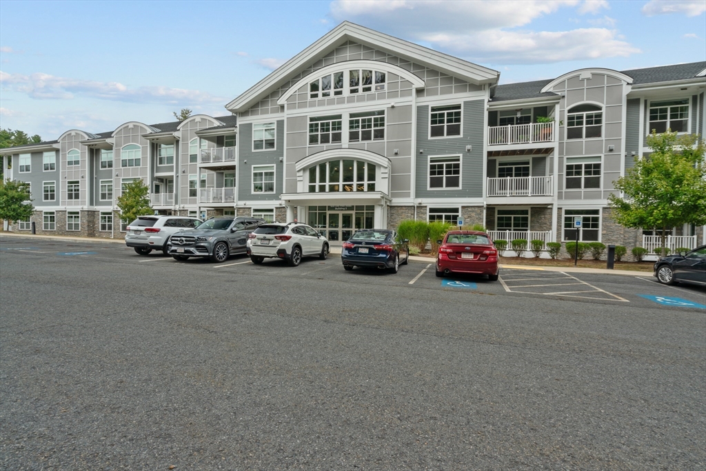 635 Old Post Road, Unit 302 Sharon, MA 02067 - Photo 3 of 32