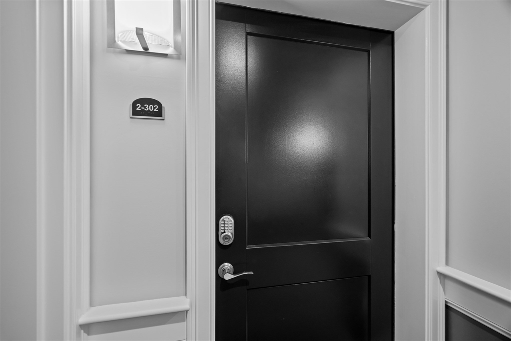 635 Old Post Road, Unit 302 Sharon, MA 02067 - Photo 5 of 32