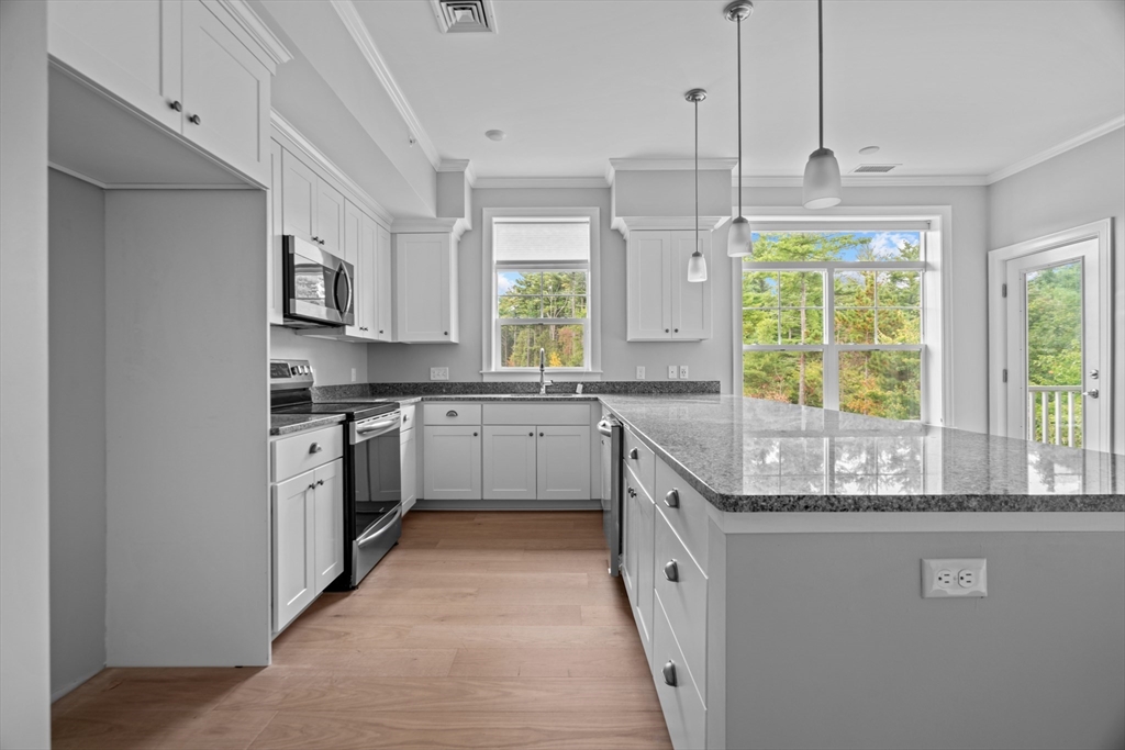 635 Old Post Road, Unit 302 Sharon, MA 02067 - Photo 6 of 32