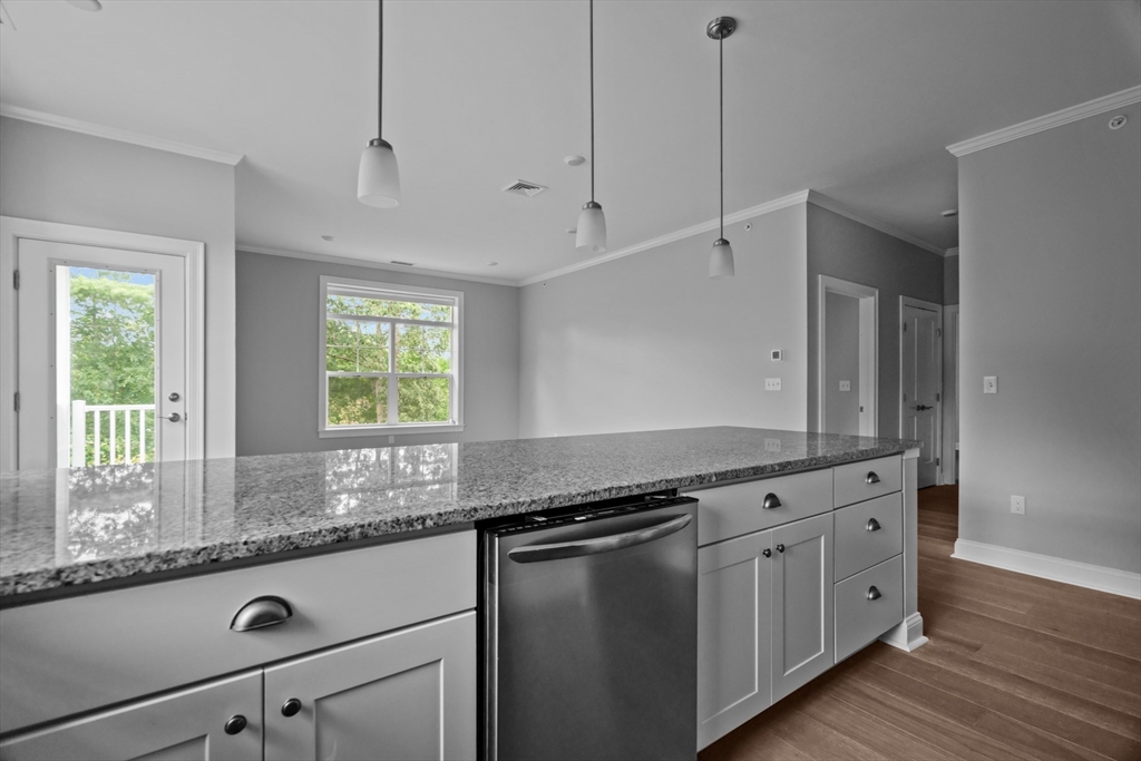 635 Old Post Road, Unit 302 Sharon, MA 02067 - Photo 8 of 32