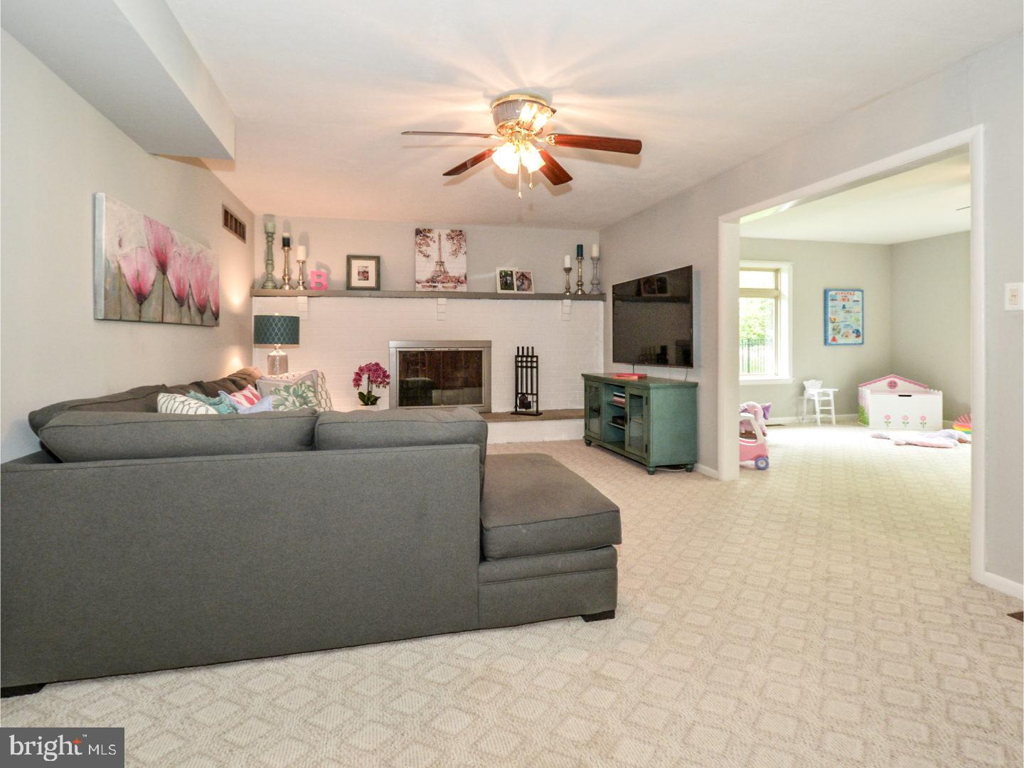 1755 Farmview Road Maple Glen, PA 19002 - Photo 7 of 25 Family Room