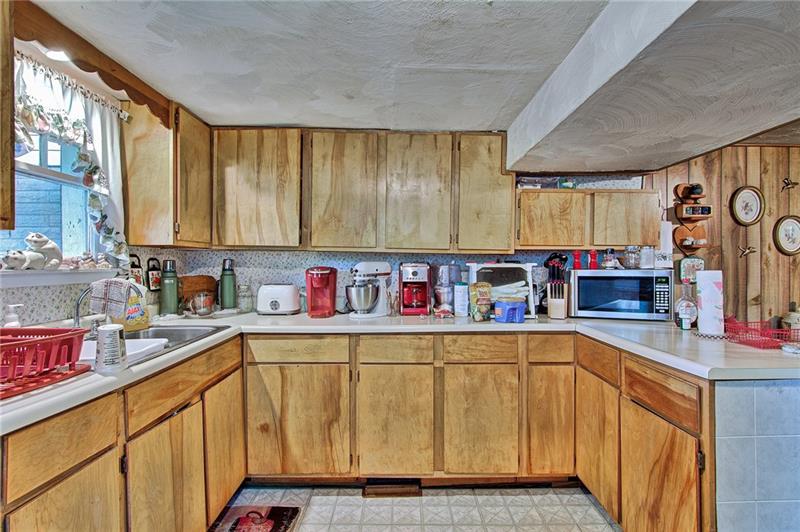 511 Allendale Road Rochester, PA 15074 - Photo 2 of 15