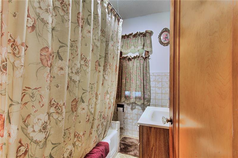 511 Allendale Road Rochester, PA 15074 - Photo 11 of 15