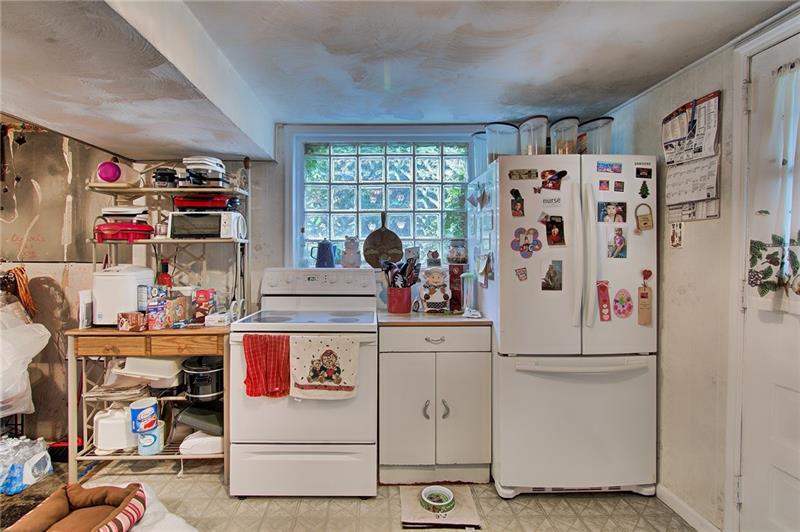 511 Allendale Road Rochester, PA 15074 - Photo 4 of 15