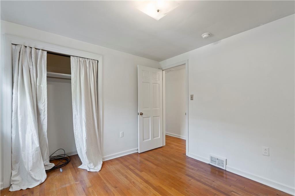 24 Oakglen Drive Oakmont, PA 15139 - Photo 25 of 50 wooden floor in an empty room