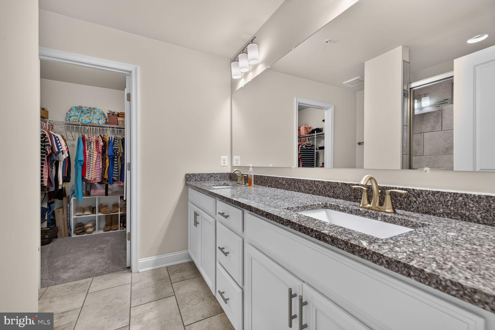 1008 Holden Road Frederick, MD 21701 - Photo 15 of 25 Primary Ensuite with Walk in Closet