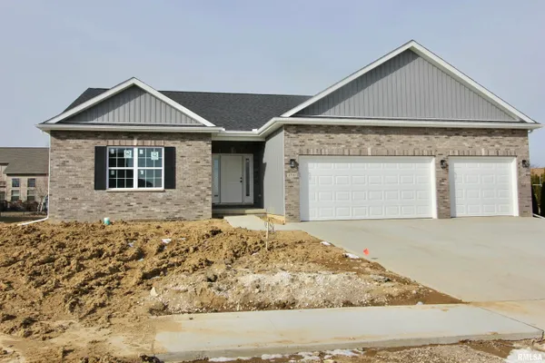 $489,900 | 1700 Rustic Oak Drive, Washington, IL 61571