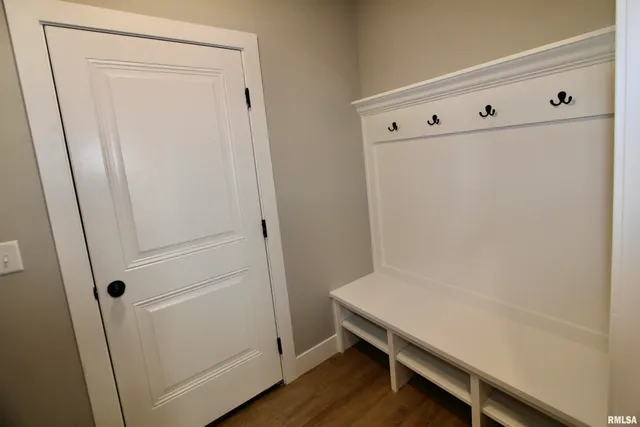 $489,900 | 1700 Rustic Oak Drive, Washington, IL 61571