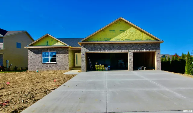 $489,900 | 1700 Rustic Oak Drive, Washington, IL 61571