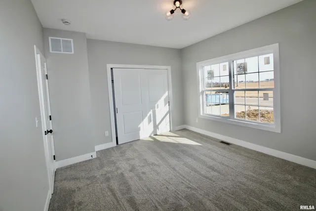 $489,900 | 1700 Rustic Oak Drive, Washington, IL 61571