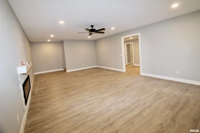 $489,900 | 1700 Rustic Oak Drive, Washington, IL 61571