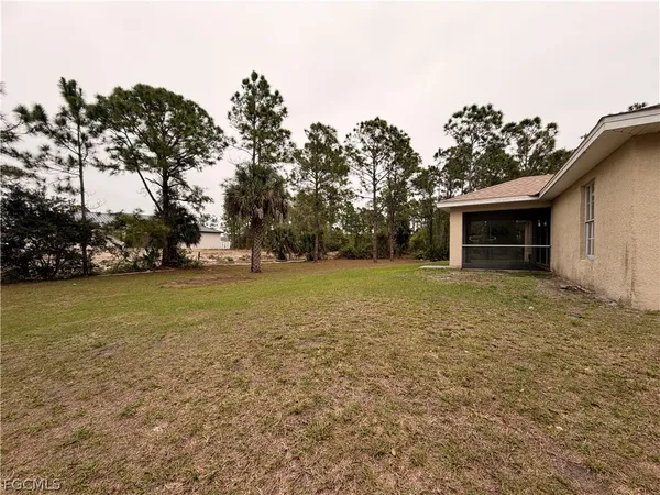 $1,695 | 208 Homewood Avenue South, Lehigh Acres, FL 33974