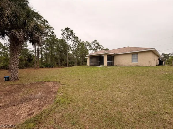 $1,695 | 208 Homewood Avenue South, Lehigh Acres, FL 33974