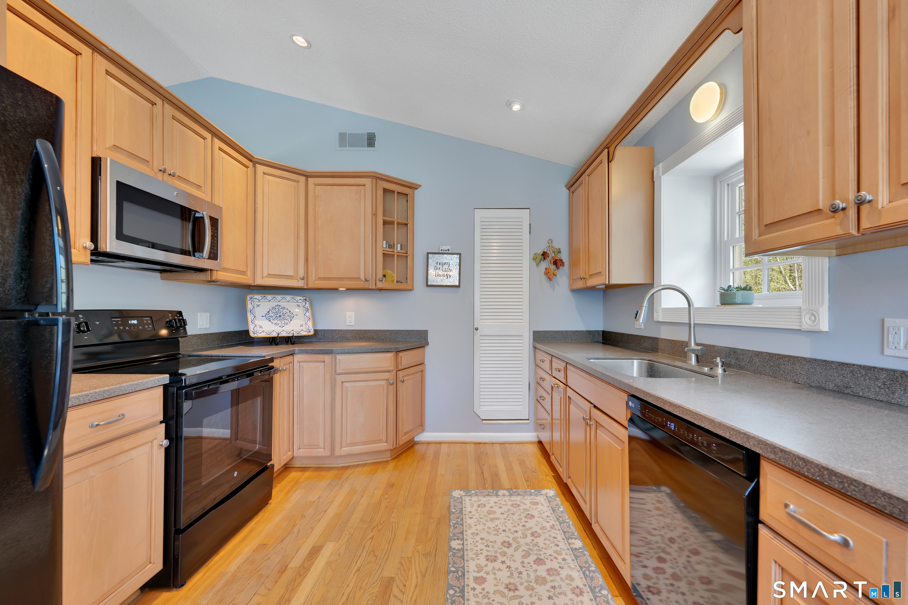 148 Nepaug Road Burlington, CT 06013 - Photo 17 of 29