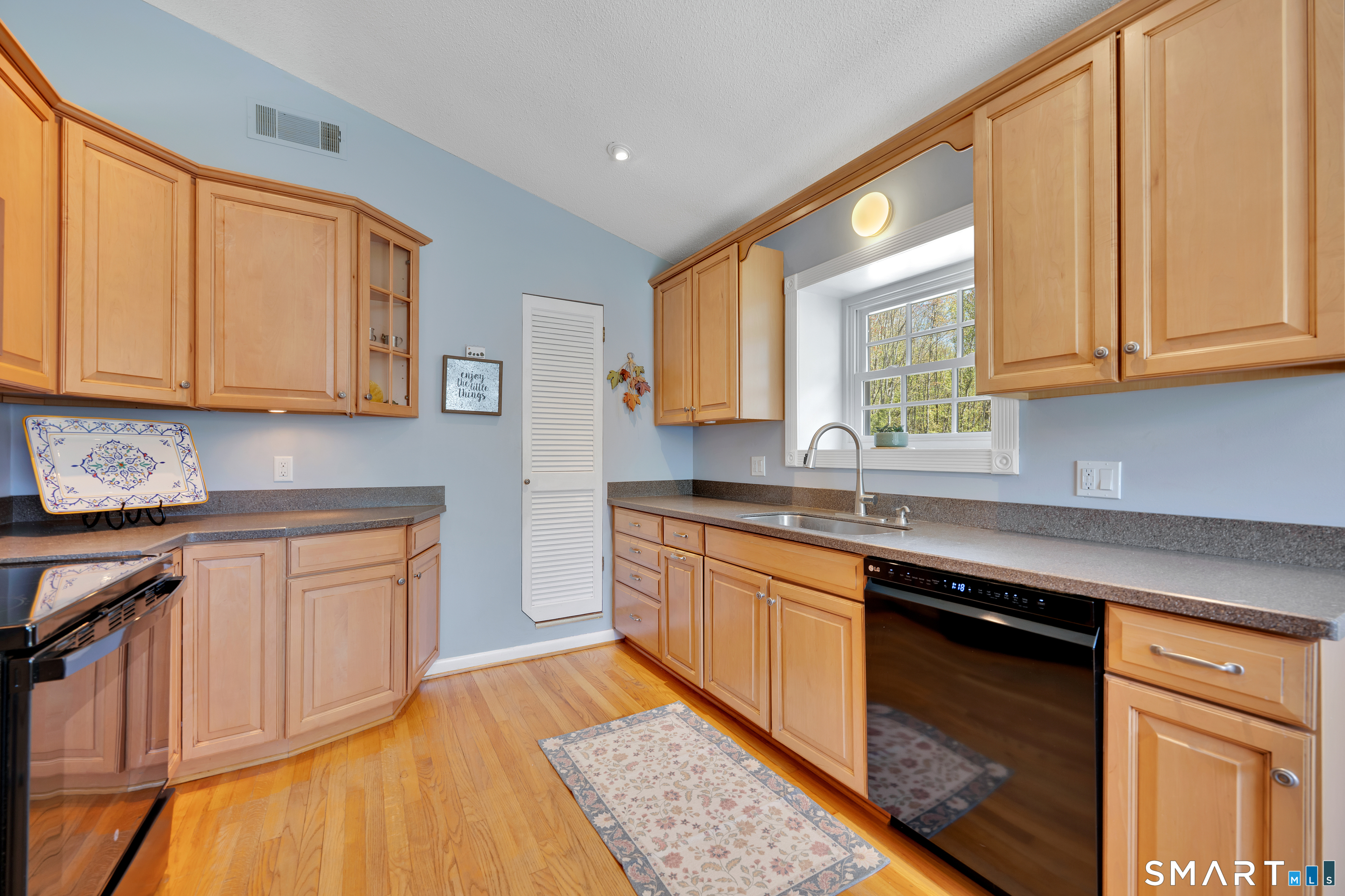 148 Nepaug Road Burlington, CT 06013 - Photo 6 of 29