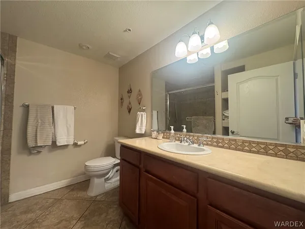 $2,800 | 211 Moser Avenue, Unit 302, Bullhead City, AZ 86429