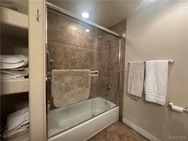 $2,800 | 211 Moser Avenue, Unit 302, Bullhead City, AZ 86429