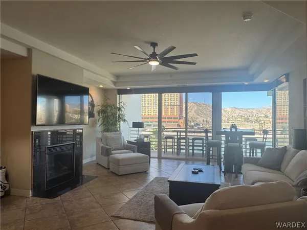 $2,800 | 211 Moser Avenue, Unit 302, Bullhead City, AZ 86429