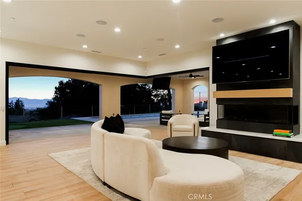 $3,399,000 | 2499 Sierra Drive, Upland, CA 91784