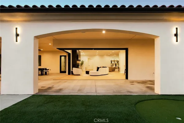 $3,399,000 | 2499 Sierra Drive, Upland, CA 91784