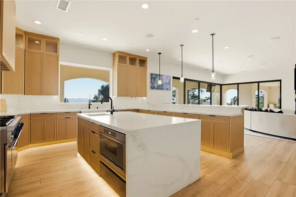 $3,399,000 | 2499 Sierra Drive, Upland, CA 91784