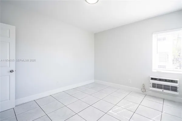 $2,450 | 8340 Byron Avenue, Unit 12, Miami Beach, FL 33141