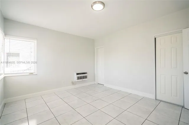 $2,700 | 8340 Byron Avenue, Unit 12, Miami Beach, FL 33141