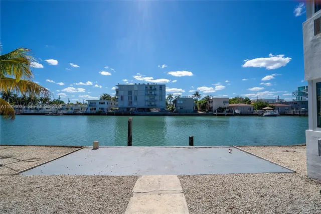 $2,700 | 8340 Byron Avenue, Unit 12, Miami Beach, FL 33141