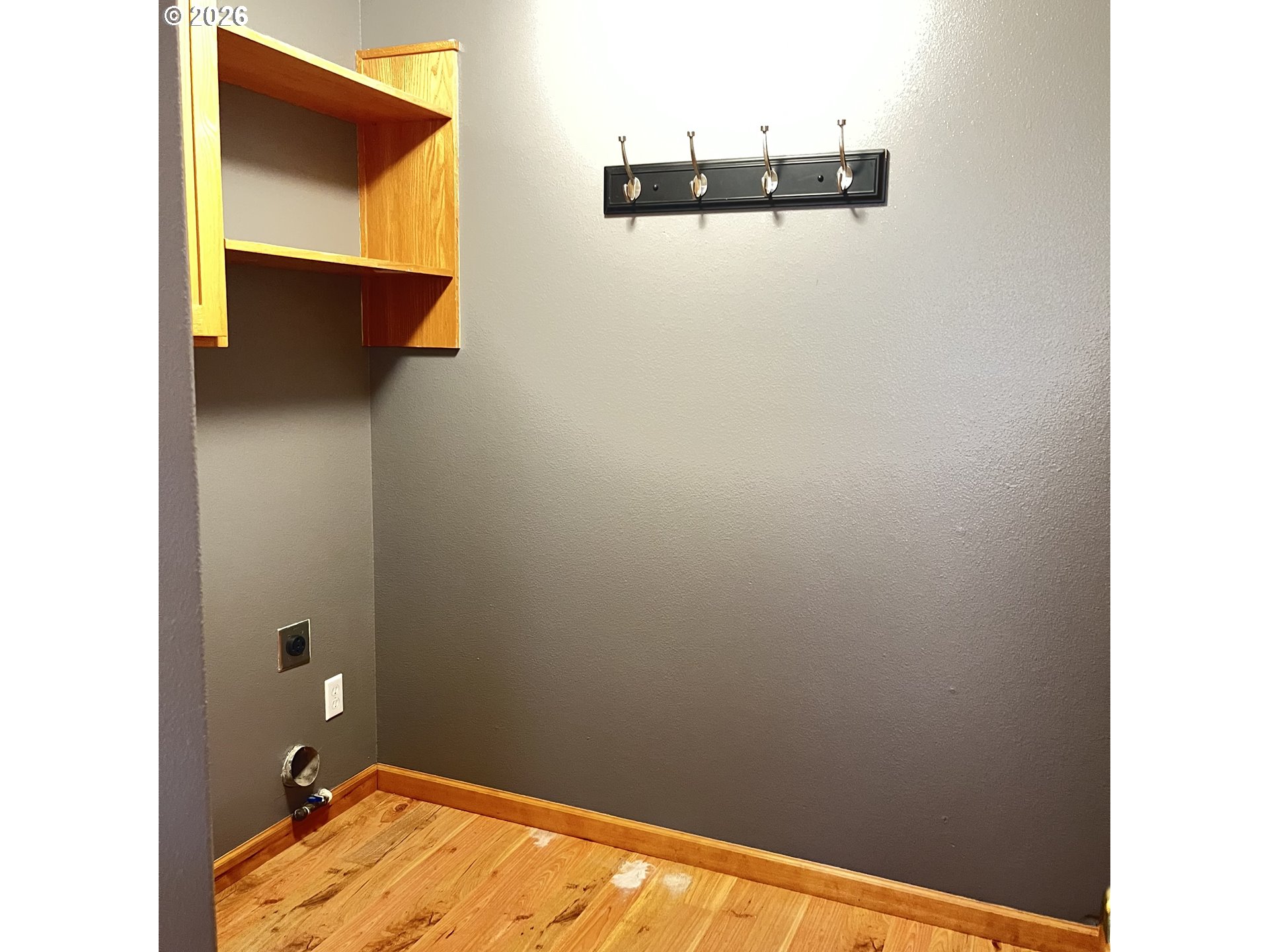 51672 Southeast 3rd Street Scappoose, OR 97056 - Photo 16 of 34 Laundry