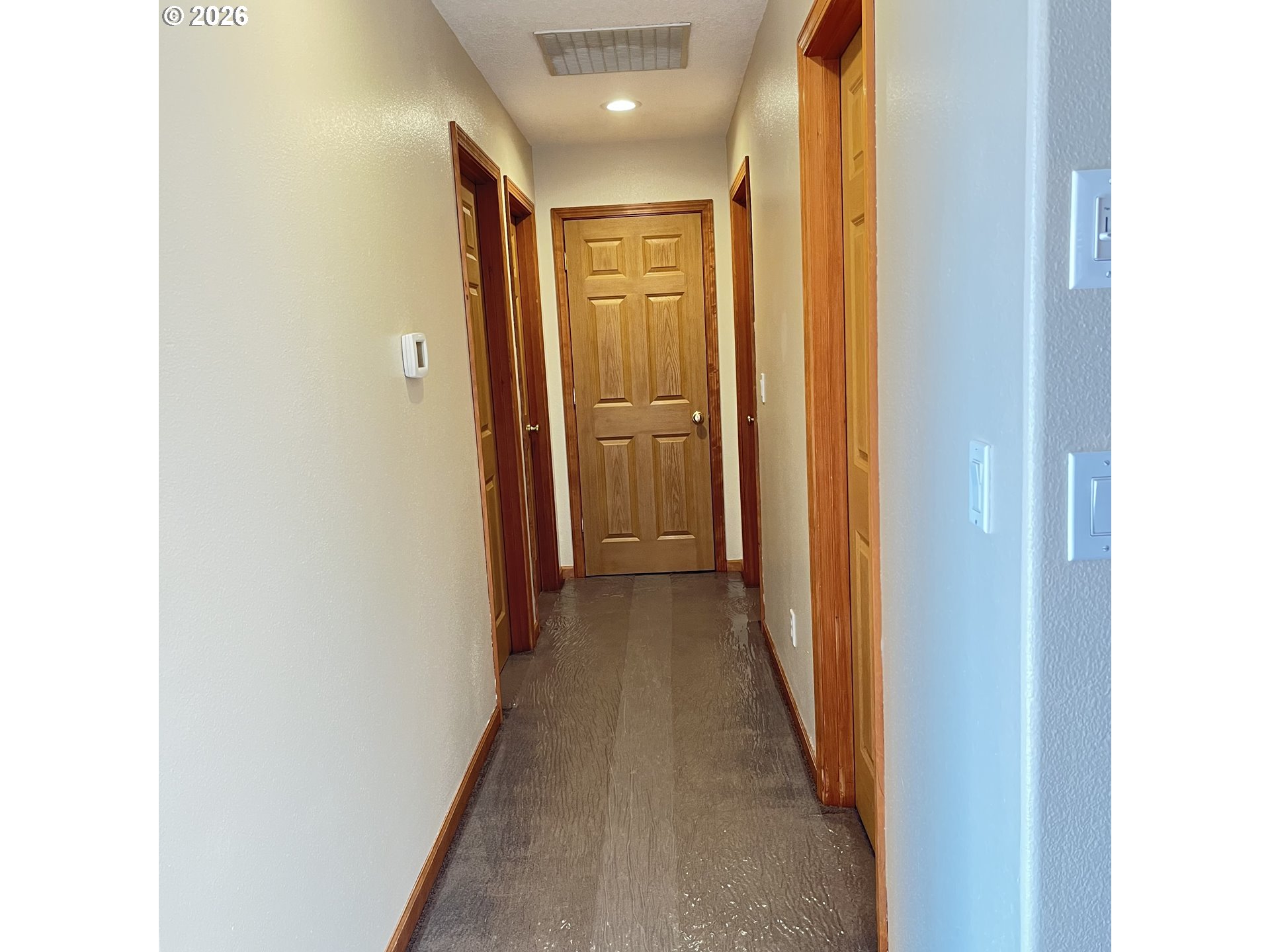 51672 Southeast 3rd Street Scappoose, OR 97056 - Photo 17 of 34 Hallway