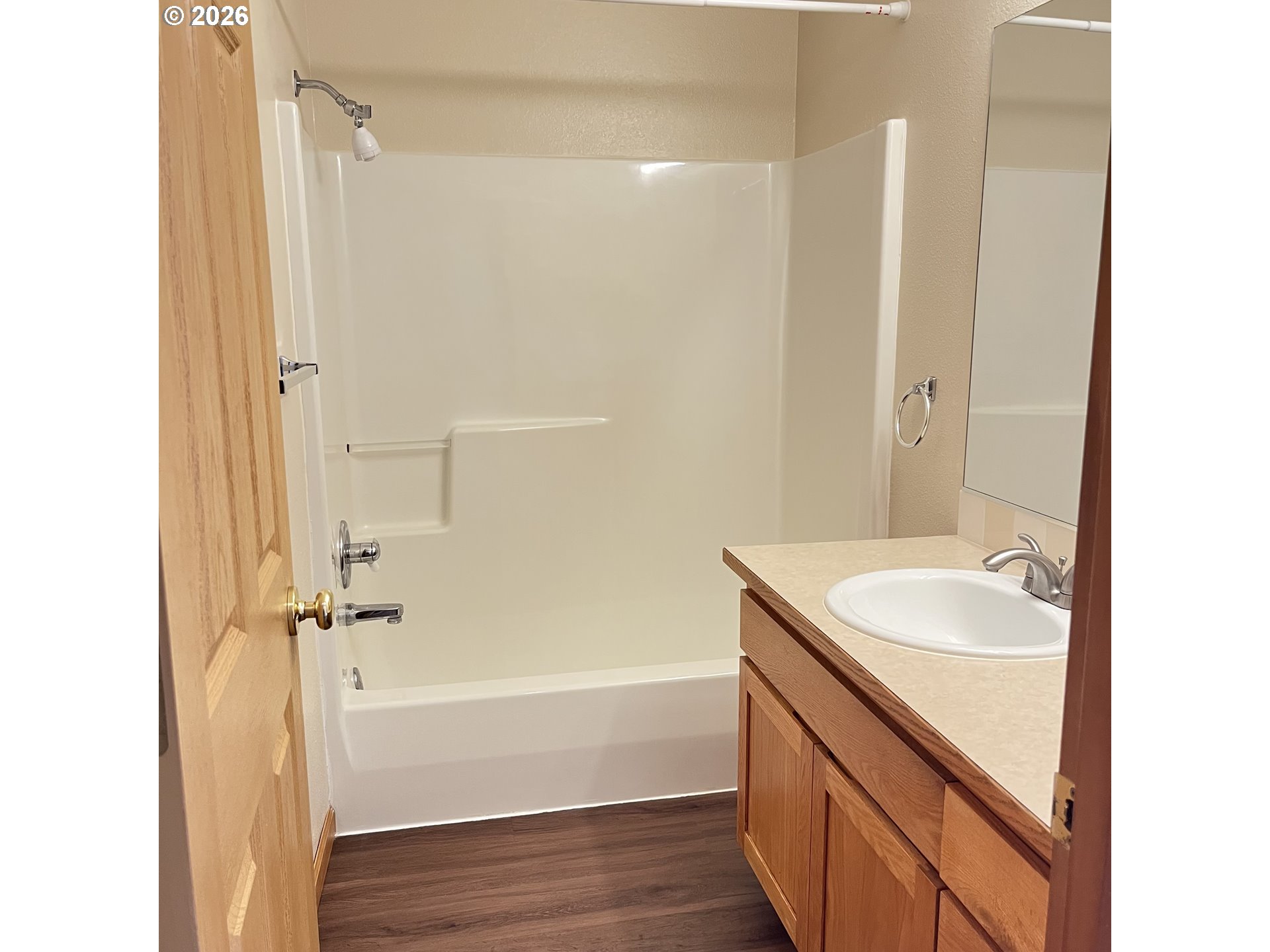 51672 Southeast 3rd Street Scappoose, OR 97056 - Photo 18 of 34 Bathroom
