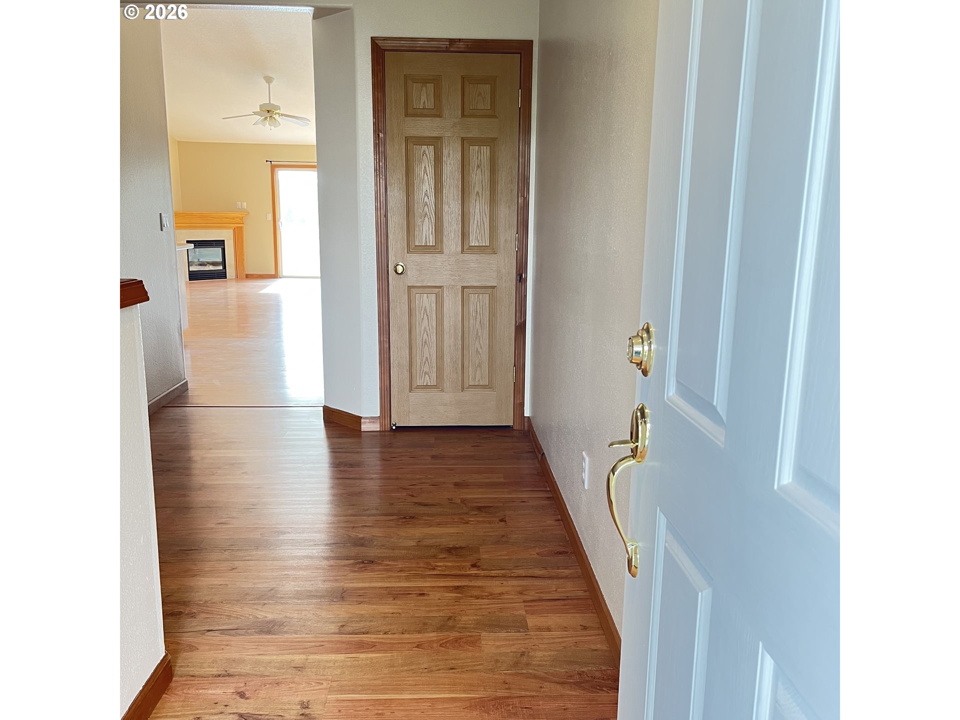 51672 Southeast 3rd Street Scappoose, OR 97056 - Photo 2 of 34 Entrance/Foyer