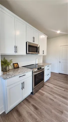 $399,000 | 1816 Silverback Way, Pittsburg, KS 66762