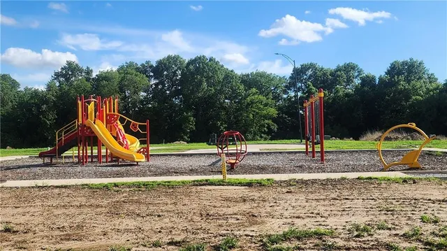 $399,000 | 1816 Silverback Way, Pittsburg, KS 66762