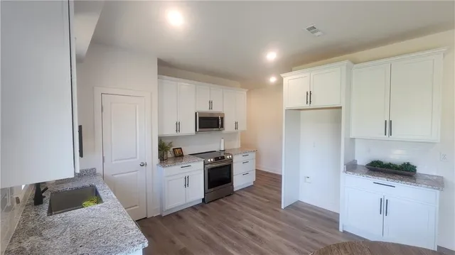 $399,000 | 1816 Silverback Way, Pittsburg, KS 66762