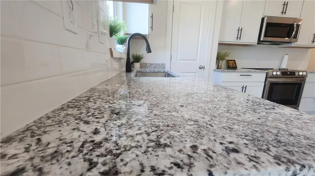 $399,000 | 1816 Silverback Way, Pittsburg, KS 66762