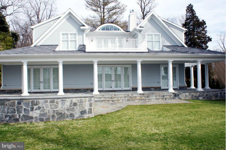 203 Likes Road Edgewater, MD 21037 - Photo 11 of 30 Exterior (Rear)