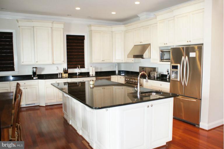 203 Likes Road Edgewater, MD 21037 - Photo 13 of 30 Kitchen