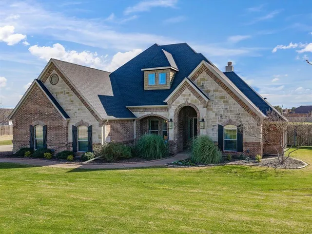 $525,000 | 105 Mesquite Court, Decatur, TX 76234