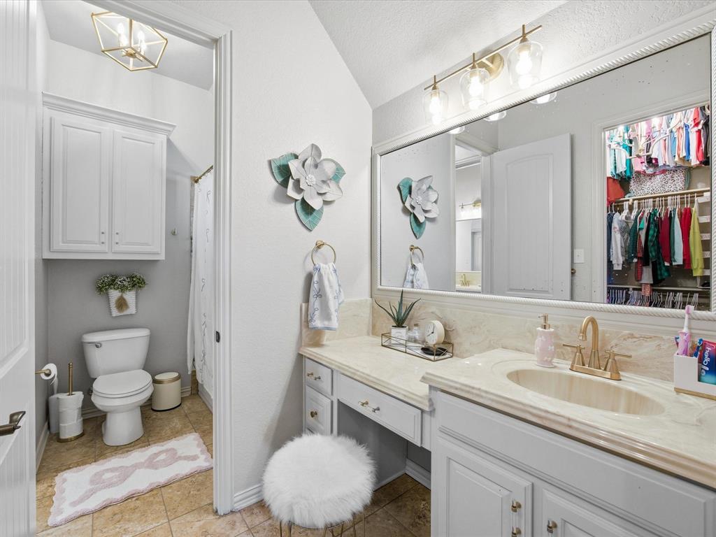 105 Mesquite Court Decatur, TX 76234 - Photo 24 of 36 vanity built in on the other side