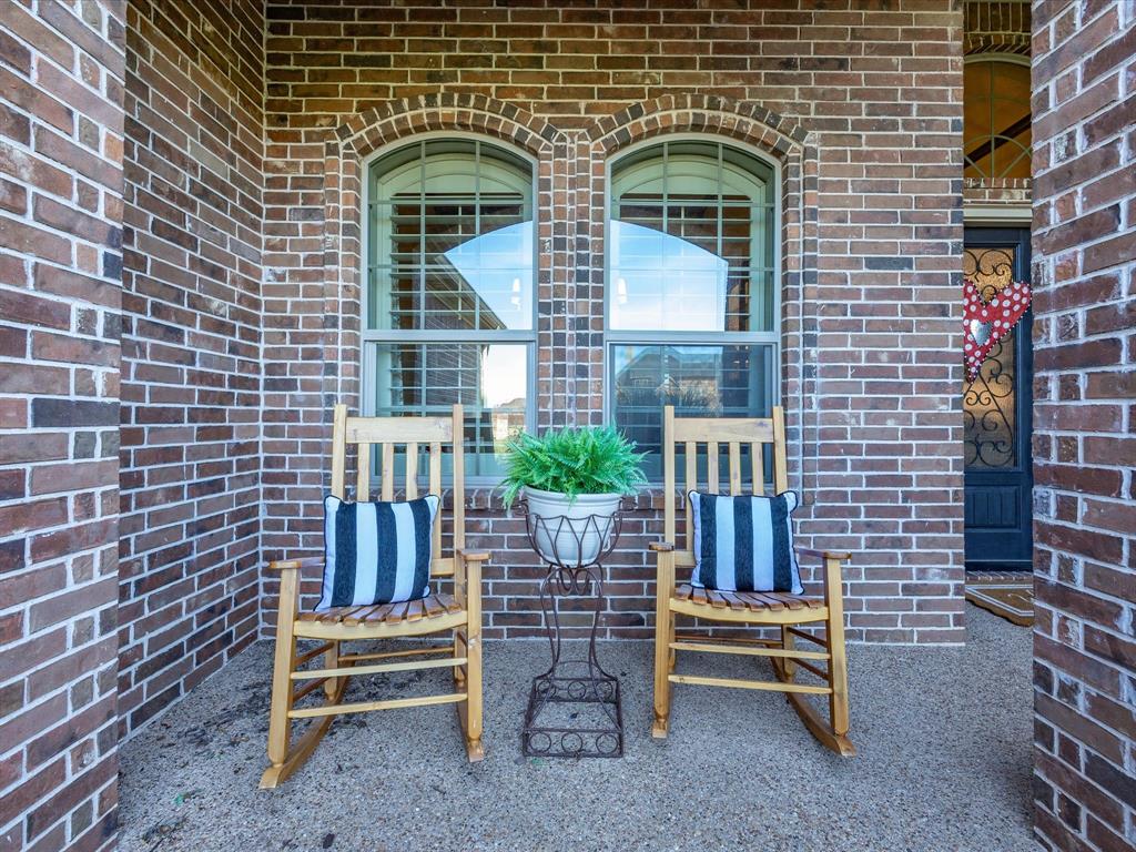 105 Mesquite Court Decatur, TX 76234 - Photo 3 of 36 Front porch