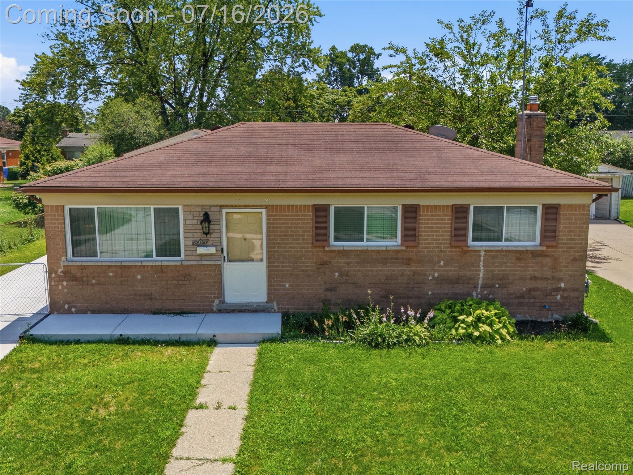3218 East 14 Mile Road Warren, MI 48092 - Photo 4 of 26 11-DJI_20260708140506_0481_D.jpg